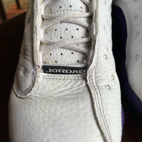 Girls Nike White Purple Black Jordan 13 Basketball Shoes - Picture 4 of 11